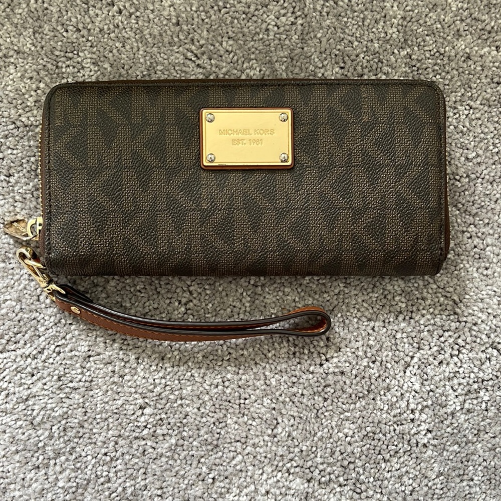 Michael Kors wallet